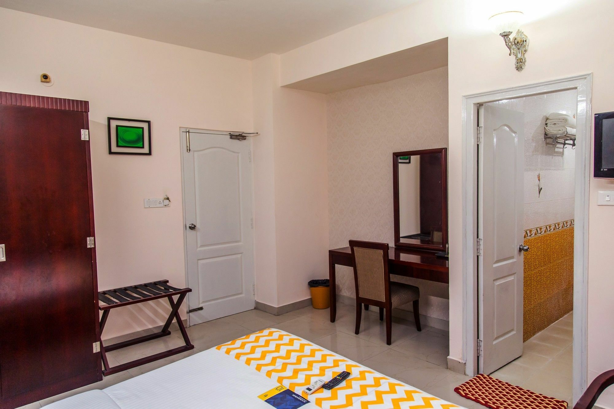 Fabexpress Oriental Suites III - Btm Mico Layout Bangalore Eksteriør billede